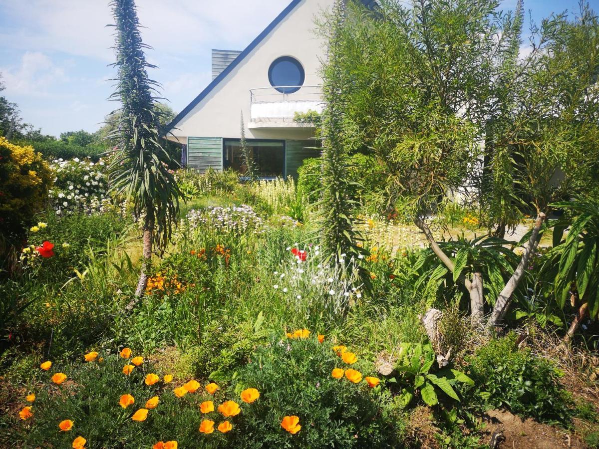 Chambre Dans Maison Fleurie Et Calme Bed & Breakfast Ploemeur Exterior photo